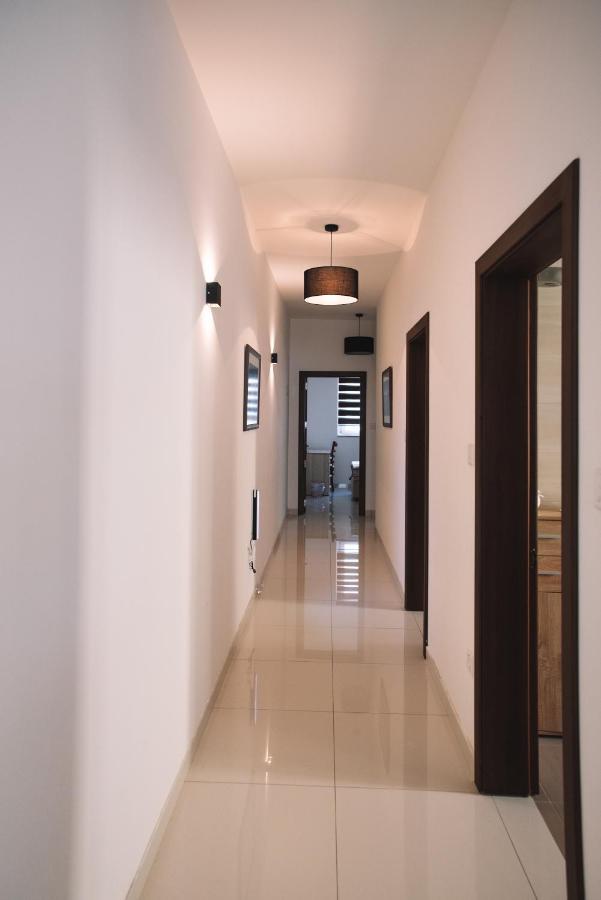 Modern 3 bedroom apartment Żabbar Buitenkant foto